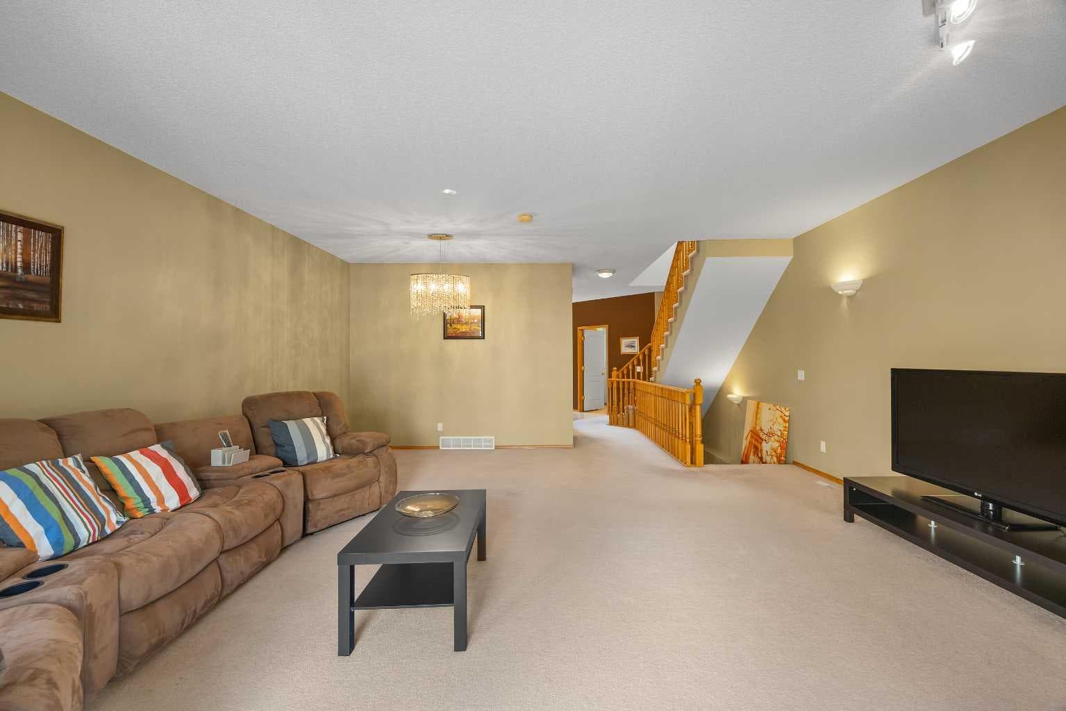 36 Hamptons Link NW — photo 5