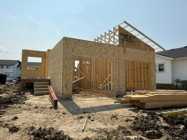 13 Ellington Crescent — photo 1