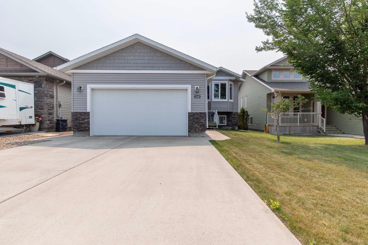 195 Mt Sundial Court W — photo 1