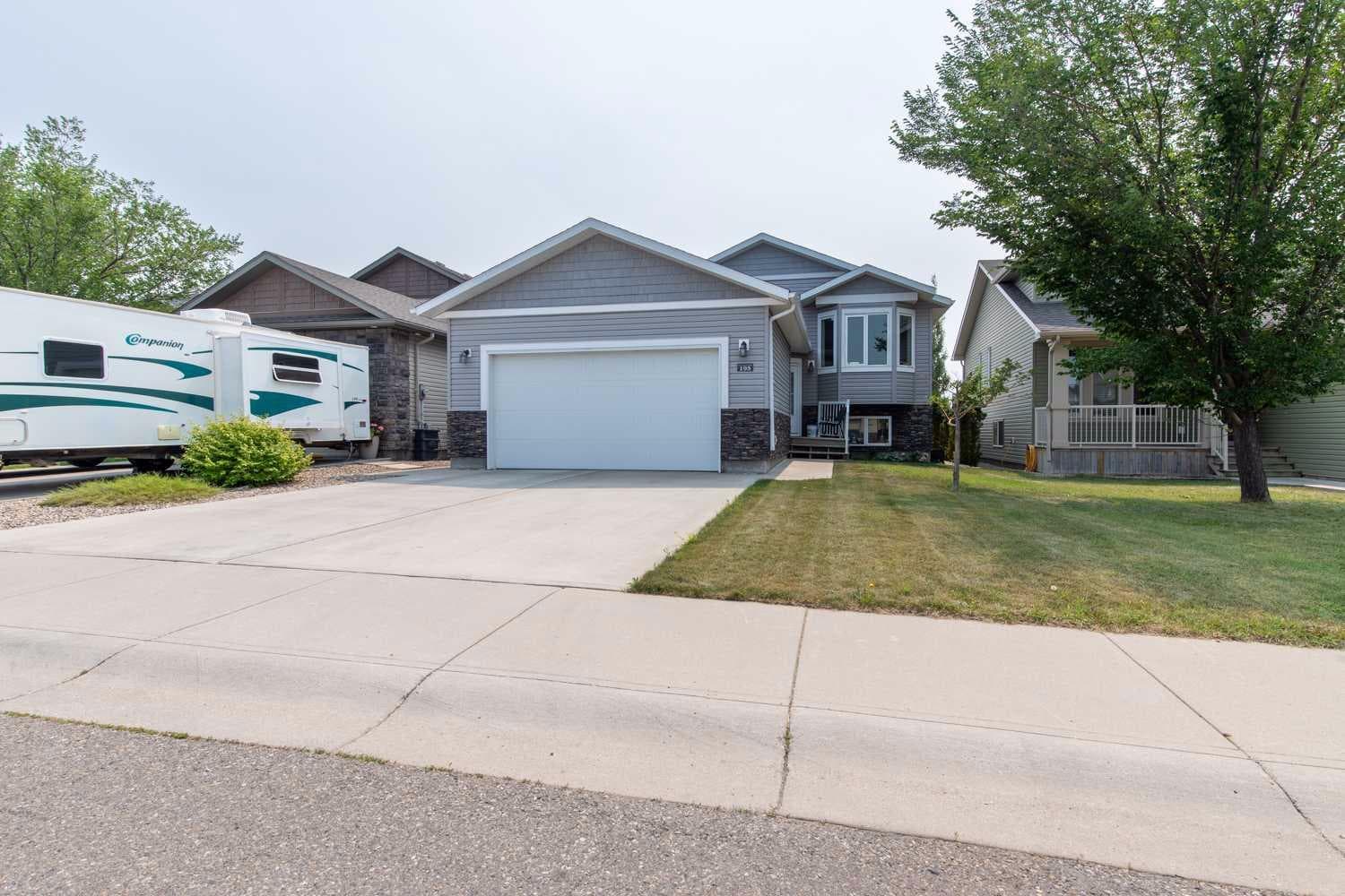 195 Mt Sundial Court W — photo 2