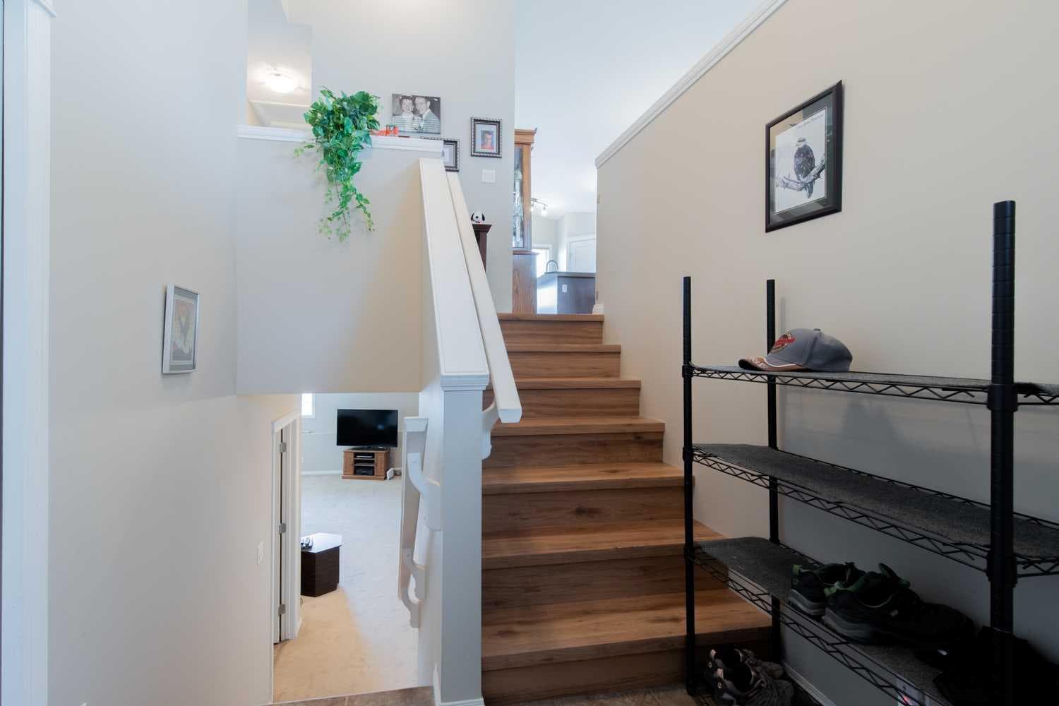 195 Mt Sundial Court W — photo 3