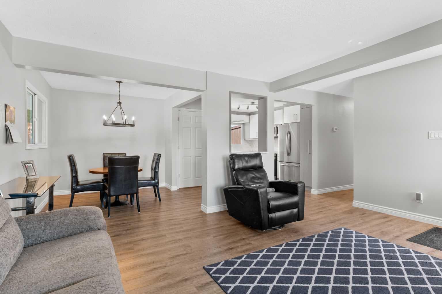 321 Haddon Road SW — photo 5