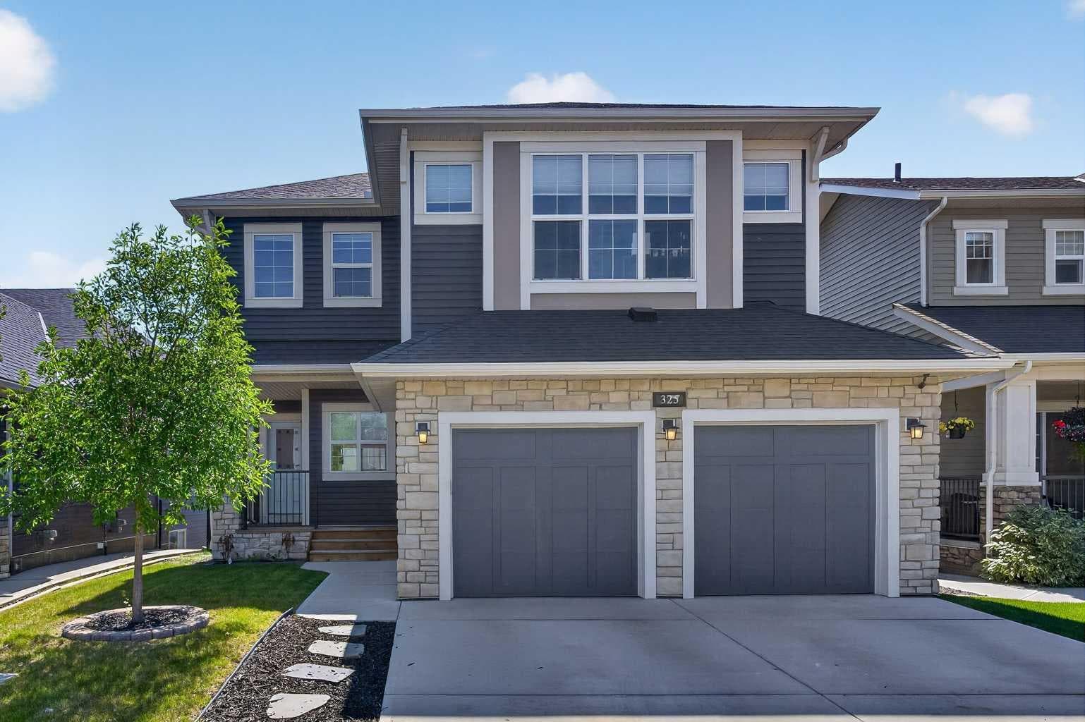 325 Bayside Crescent SW — photo 1