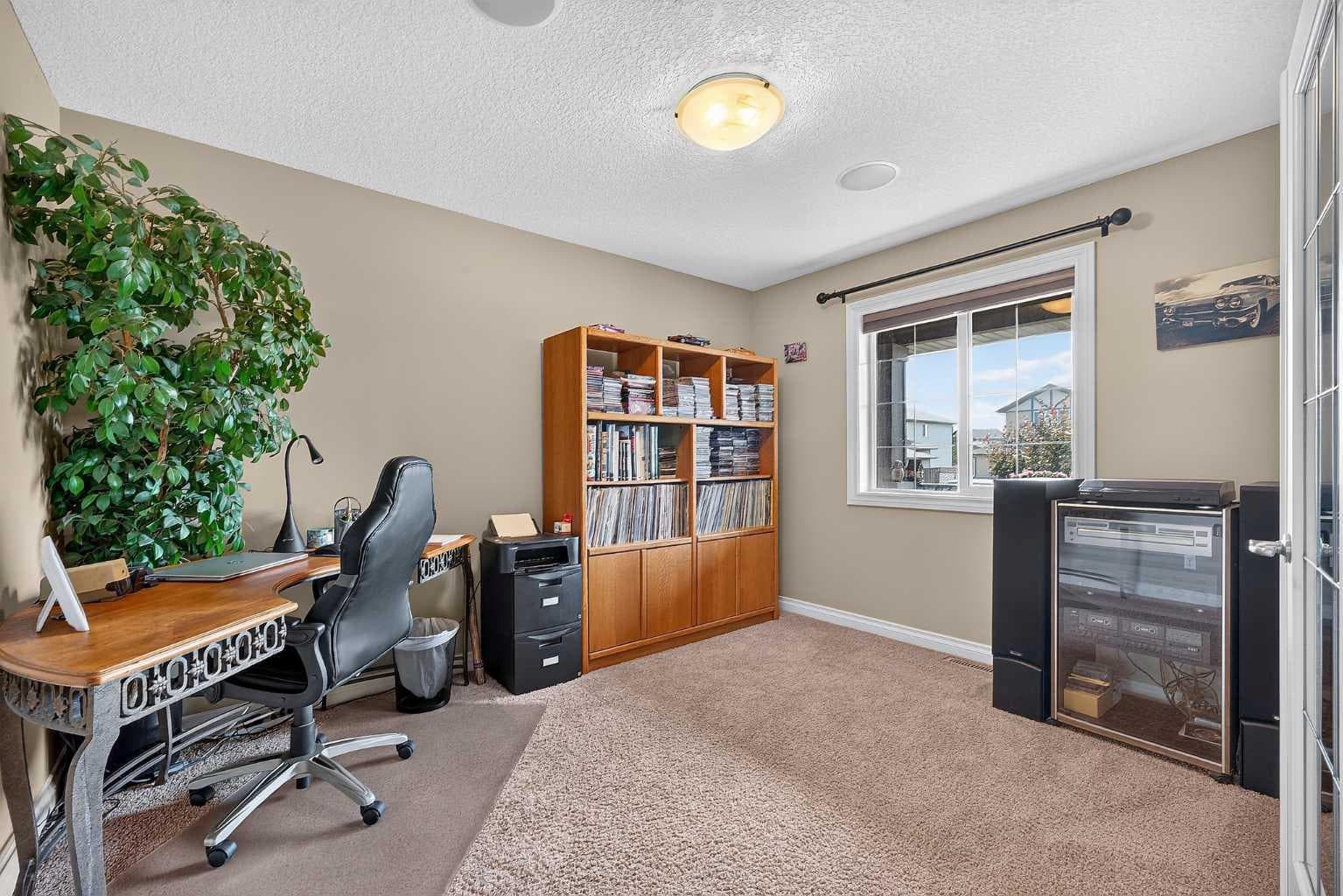 138 Hanson Drive NE — photo 4