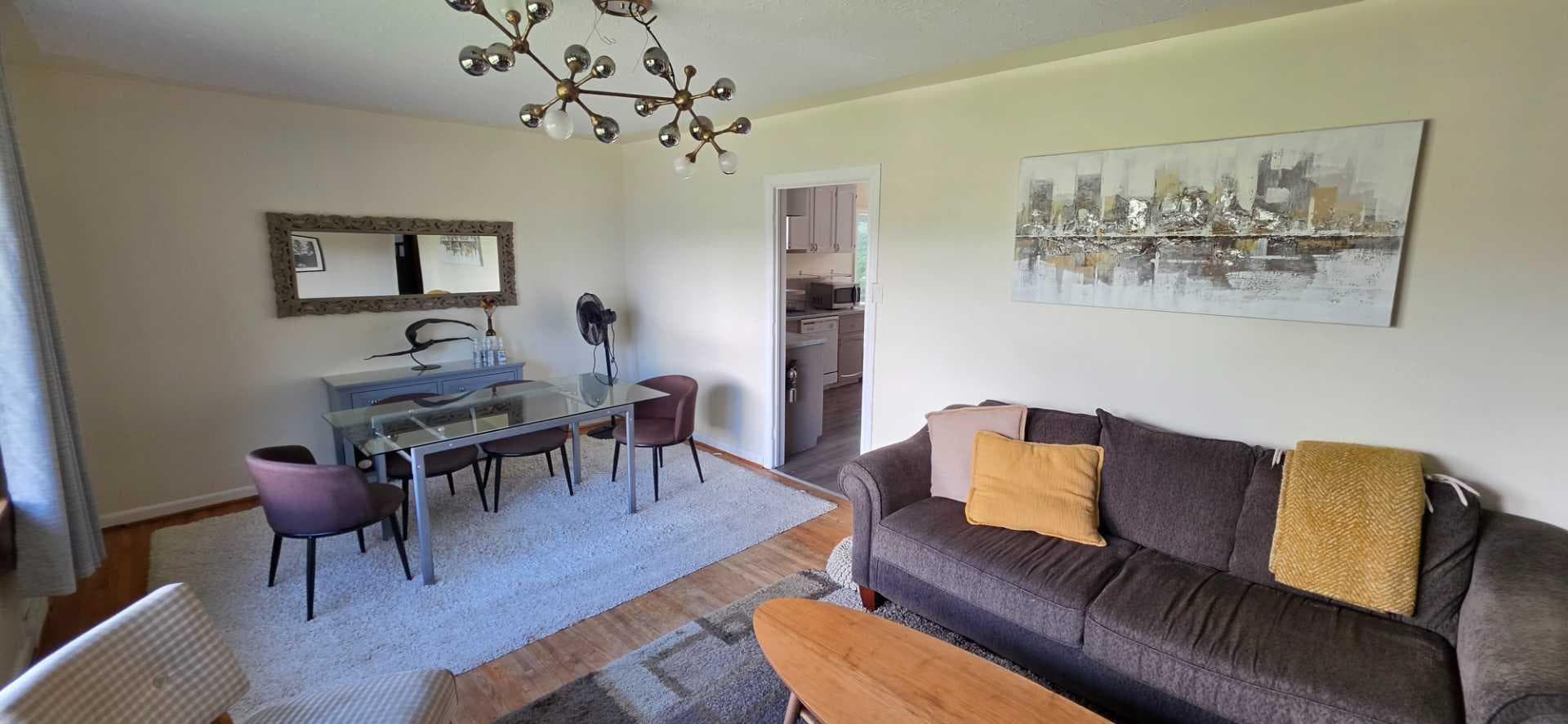 2515 Cochrane Road NW — photo 2