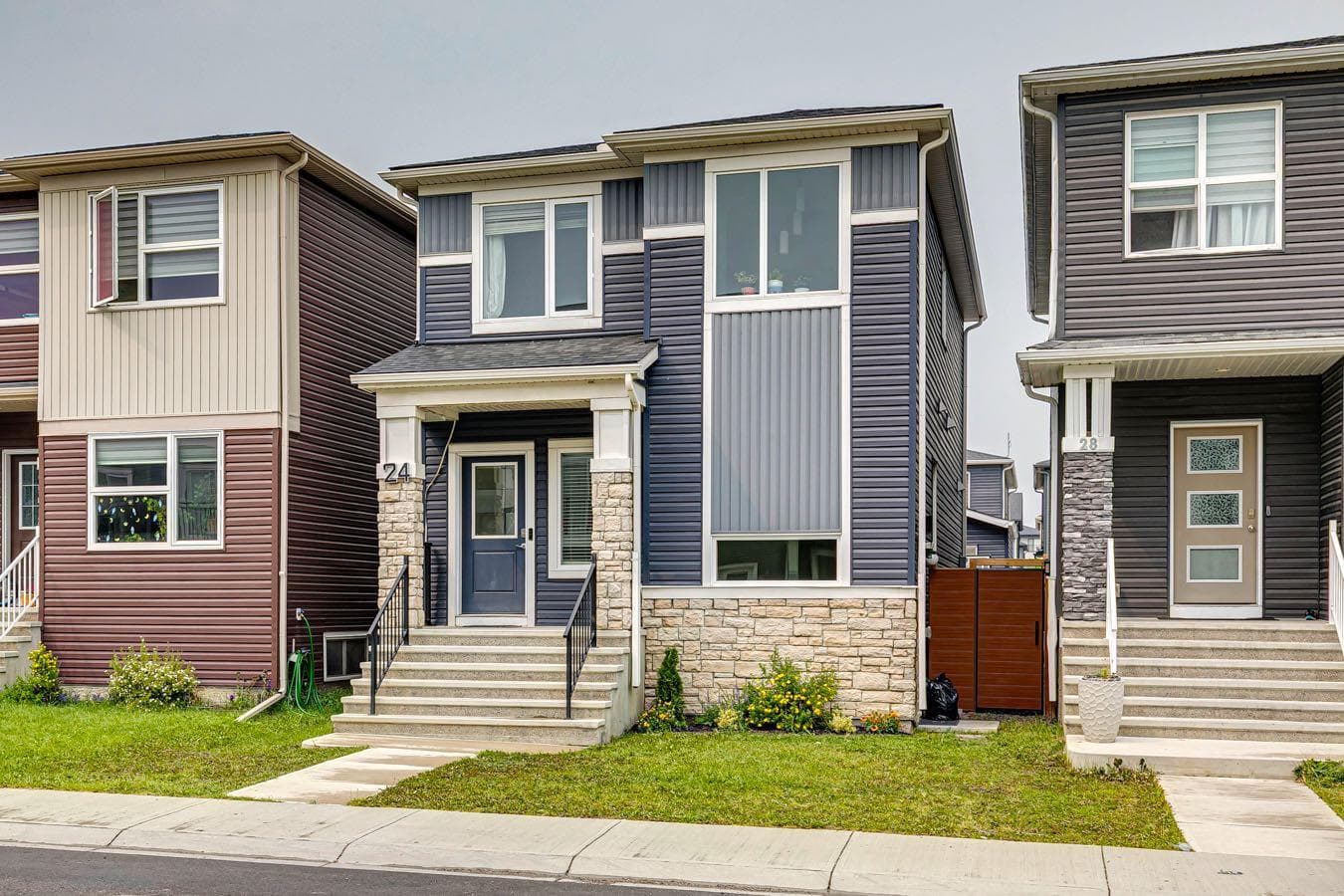 24 Corner Meadows Park NE — photo 1