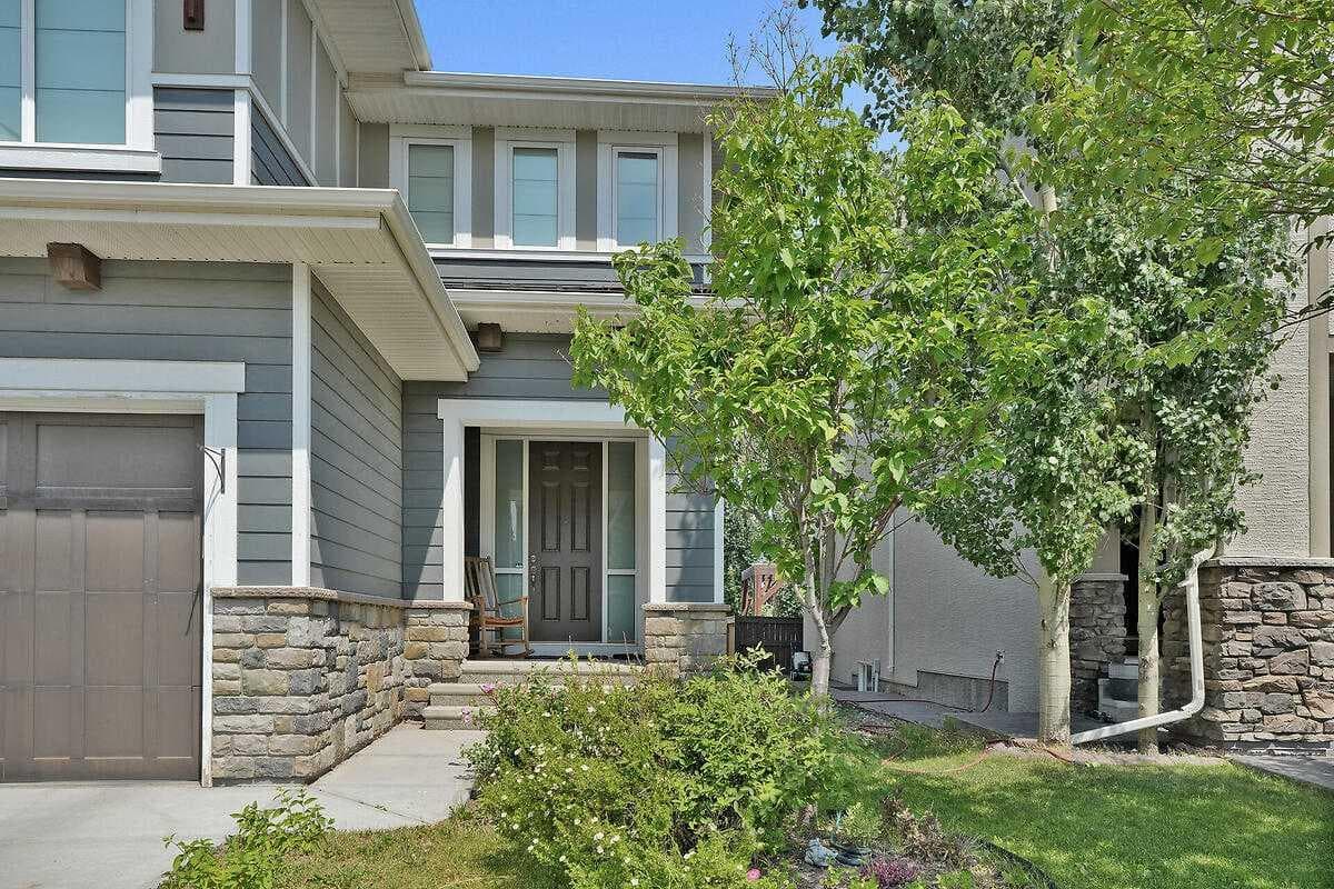 518 Mahogany Manor SE — photo 2