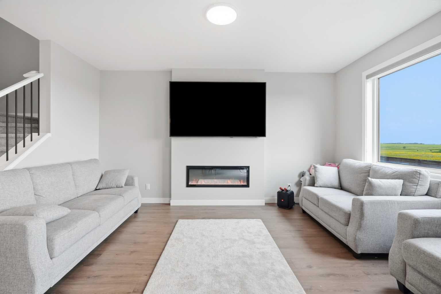 143 Belvedere Crescent SE — photo 5