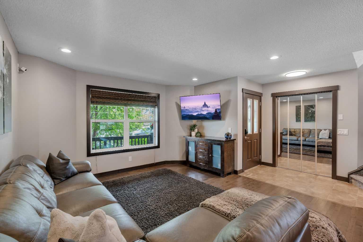 91 Panora Square NW — photo 5
