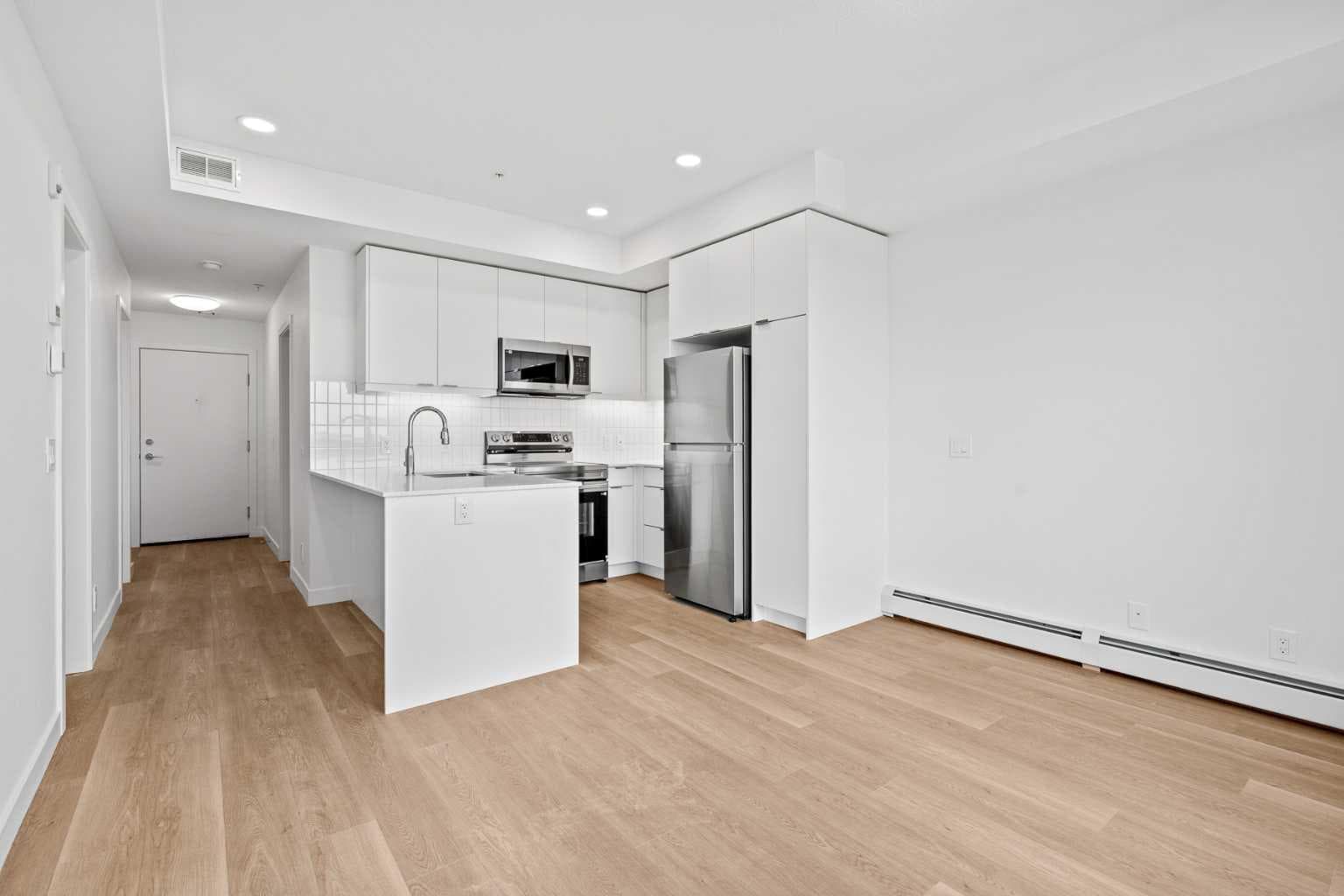 4205, 8500 19 Avenue SE — photo 3