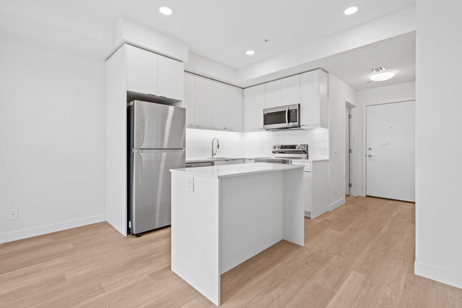 4215, 8500 19 Avenue SE — photo 3
