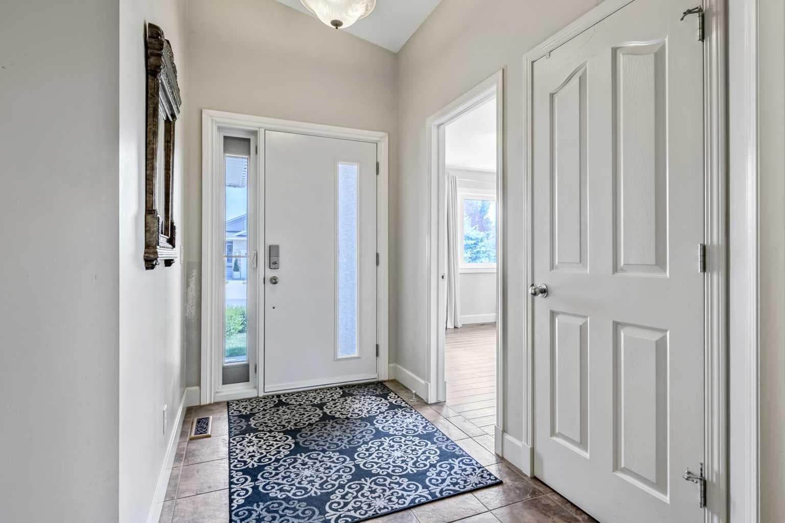 443 Riverside Green NW — photo 2