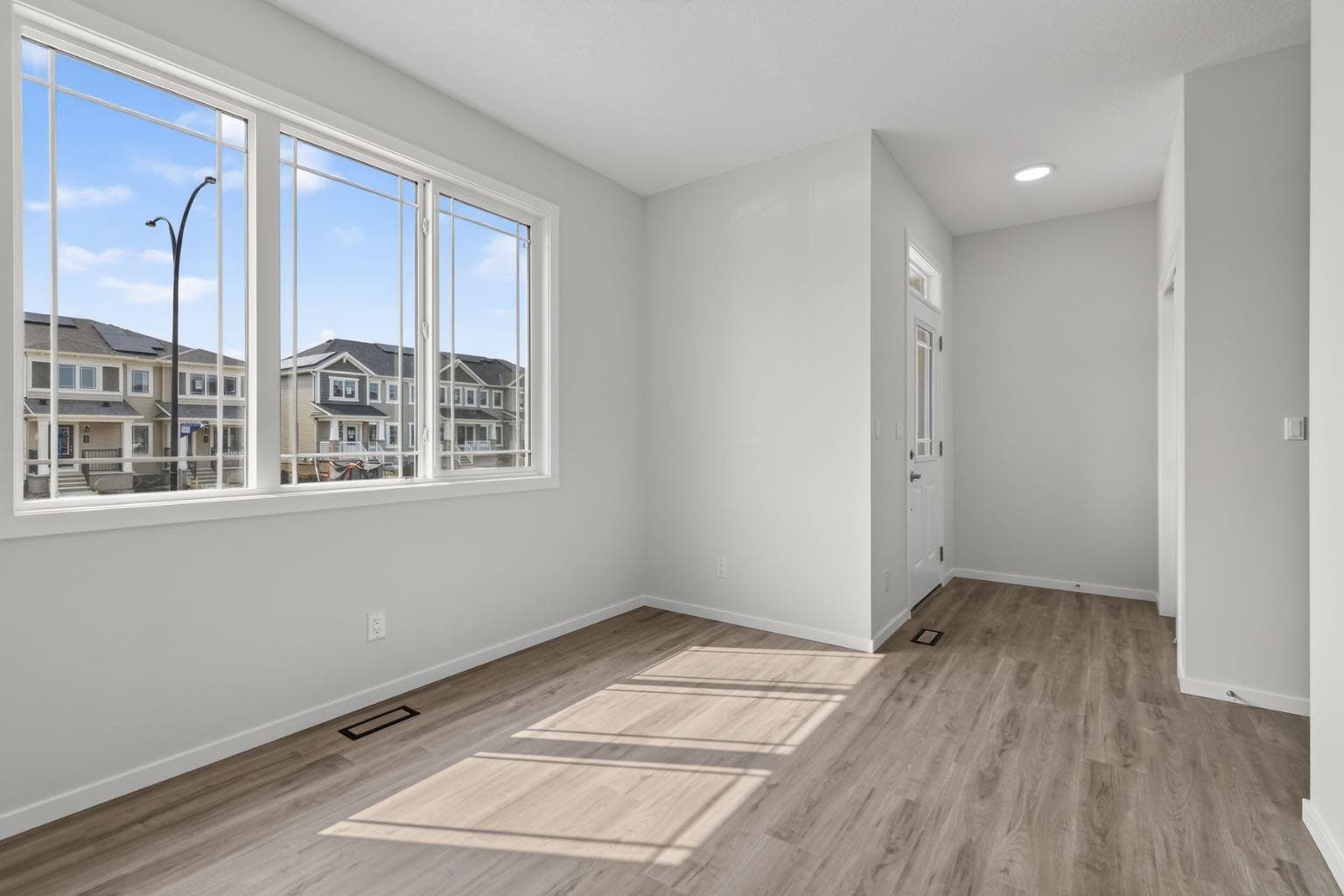 2056 Carrington Boulevard NW — photo 4