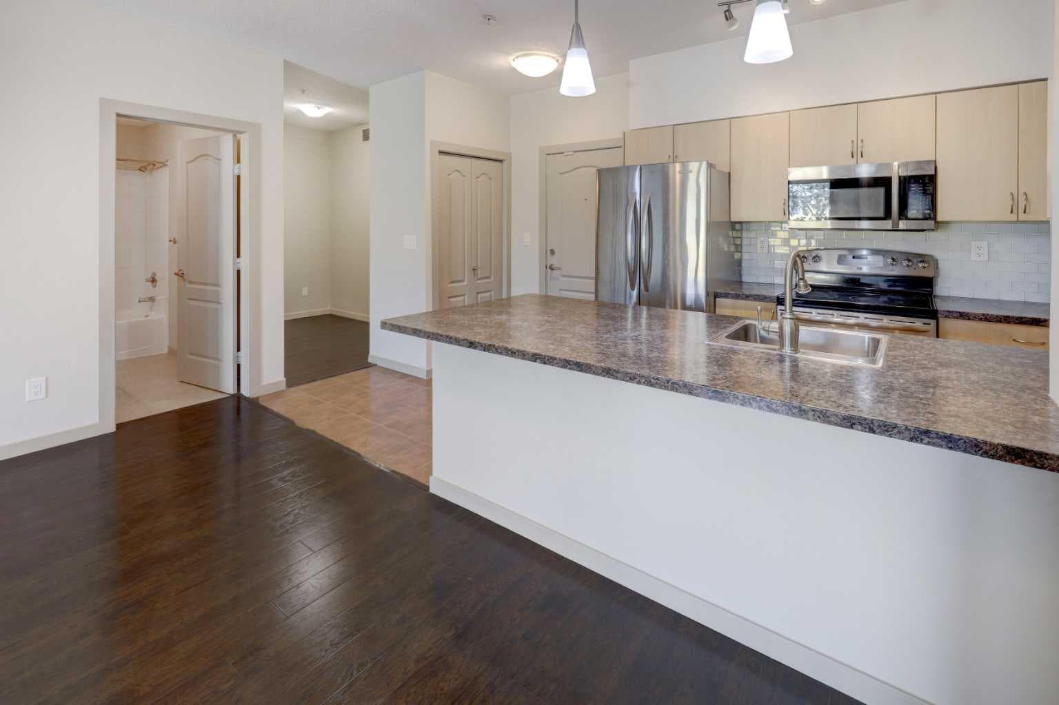 1204, 604 East Lake Boulevard NE — photo 2