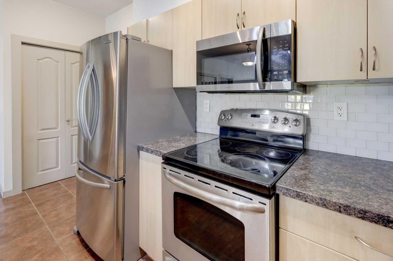 1204, 604 East Lake Boulevard NE — photo 3