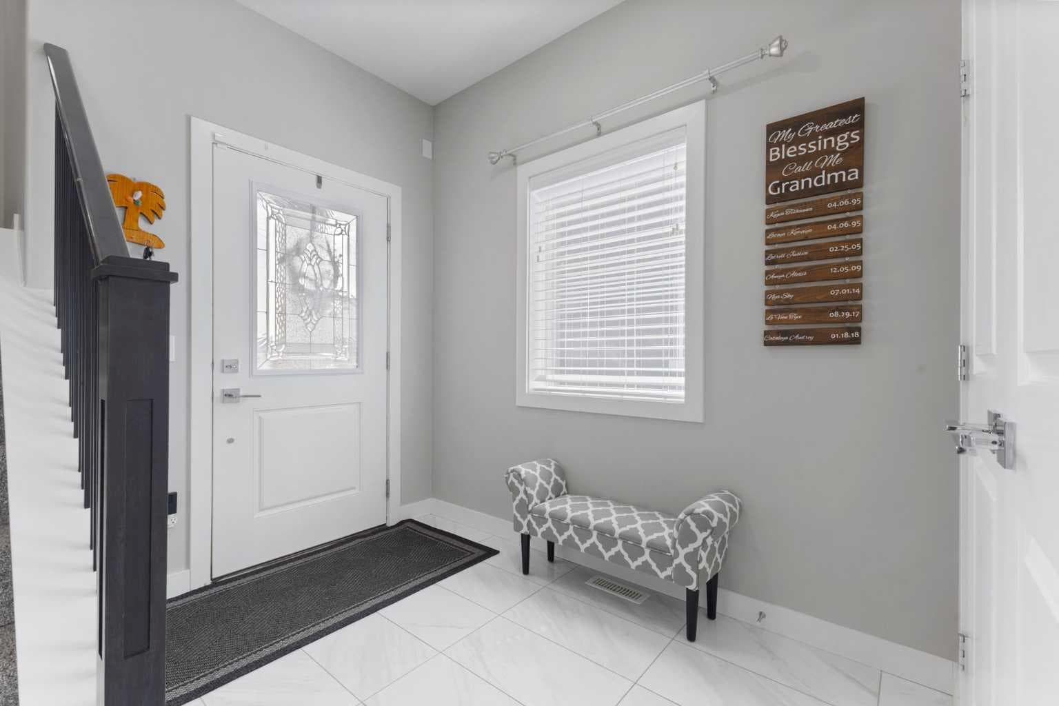 718 Hampshire Cove NE — photo 5