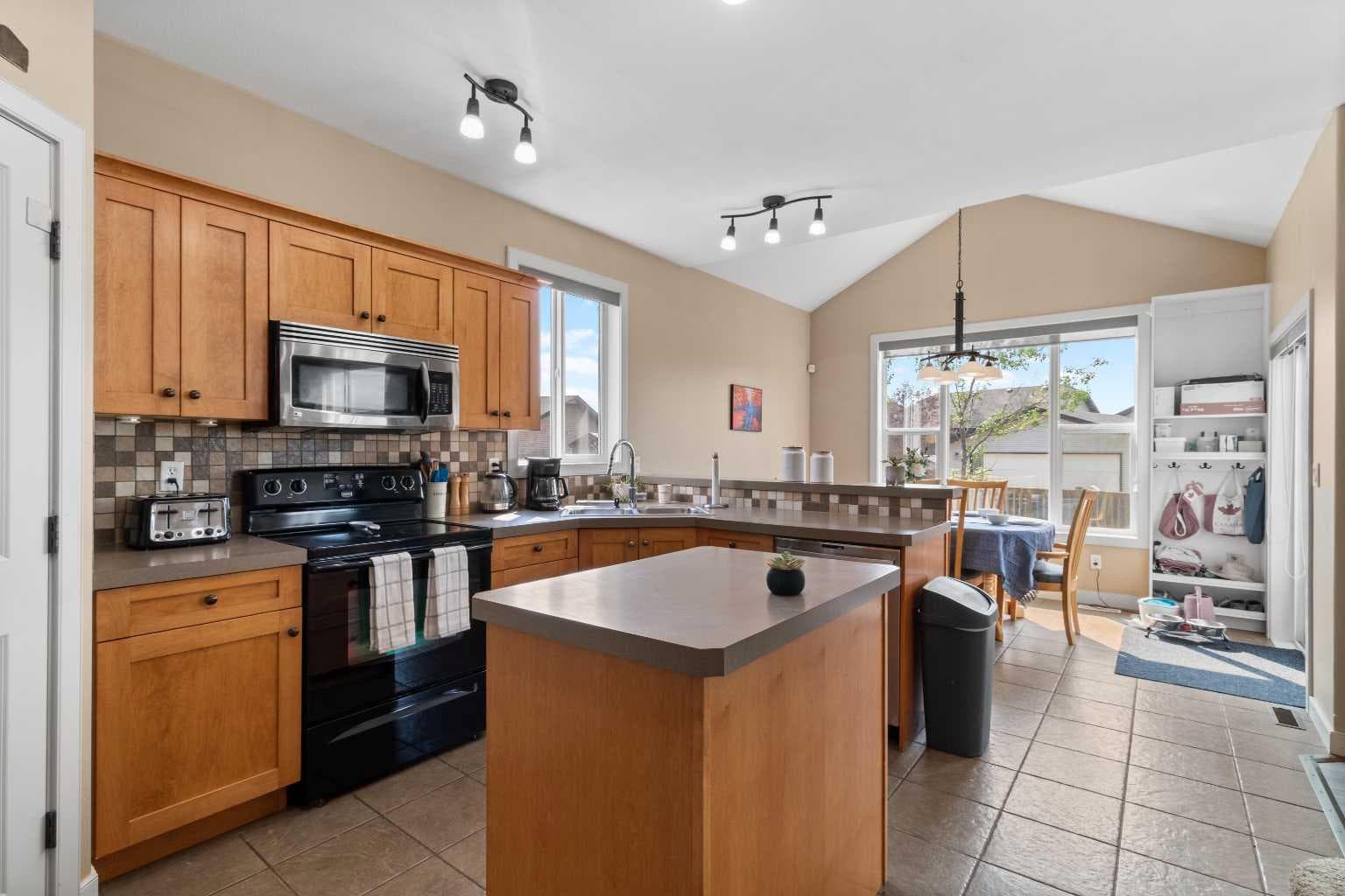 5 Lambertson Place — photo 5