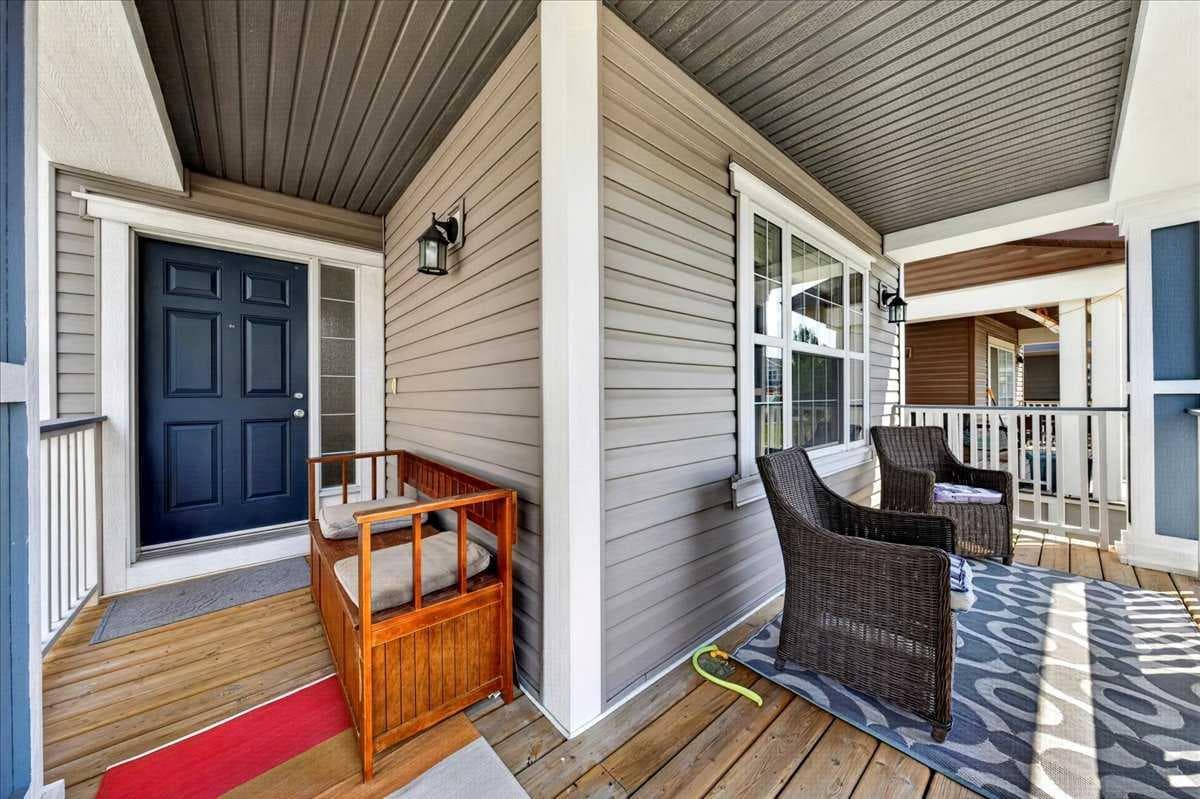 138 Copperpond Heights SE — photo 4