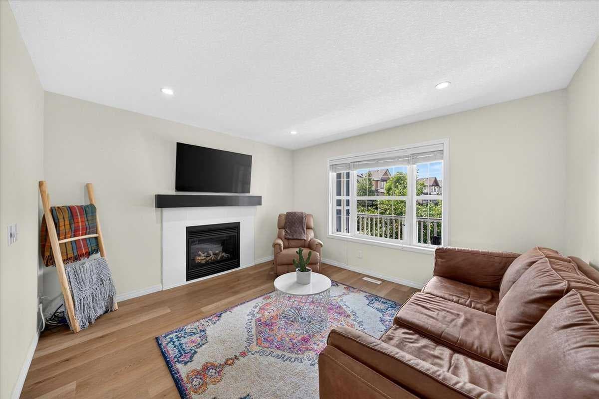 138 Copperpond Heights SE — photo 5