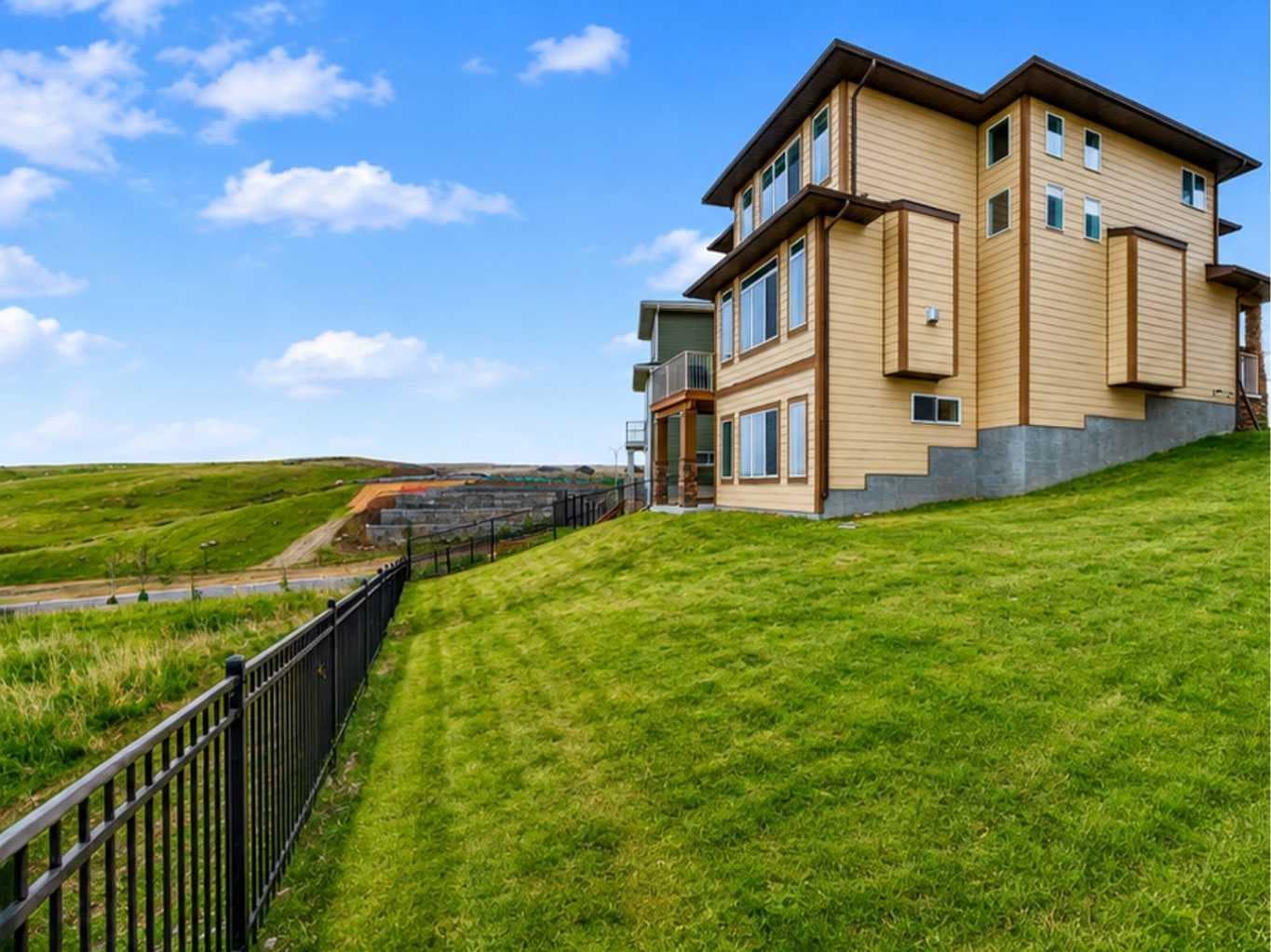 30 Evansborough View NW — photo 4