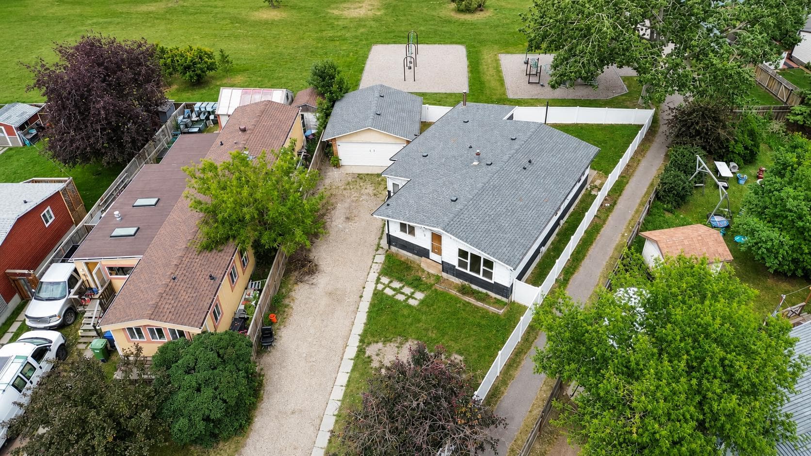 137 Big Hill Place — photo 3