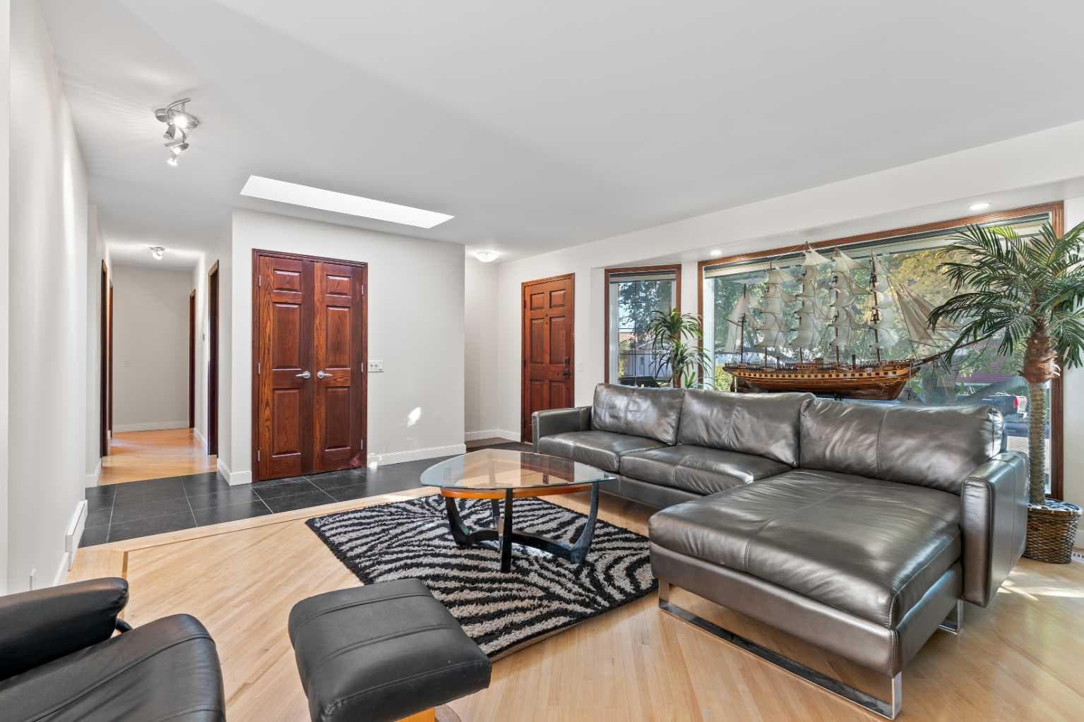 436 Attica Drive SE — photo 3
