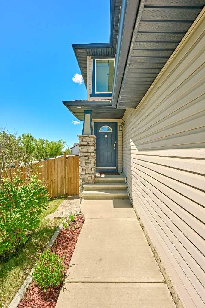 153 Royal Birch Bay NW — photo 3