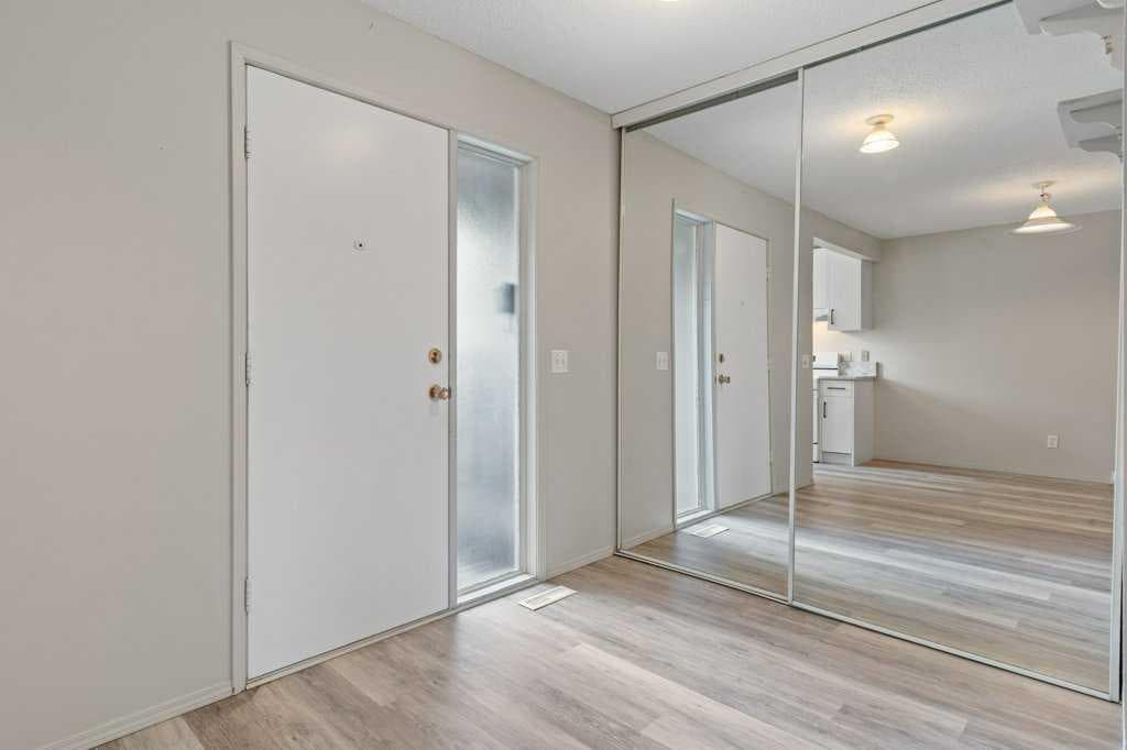 141, 7172 Coach Hill Road SW — photo 3