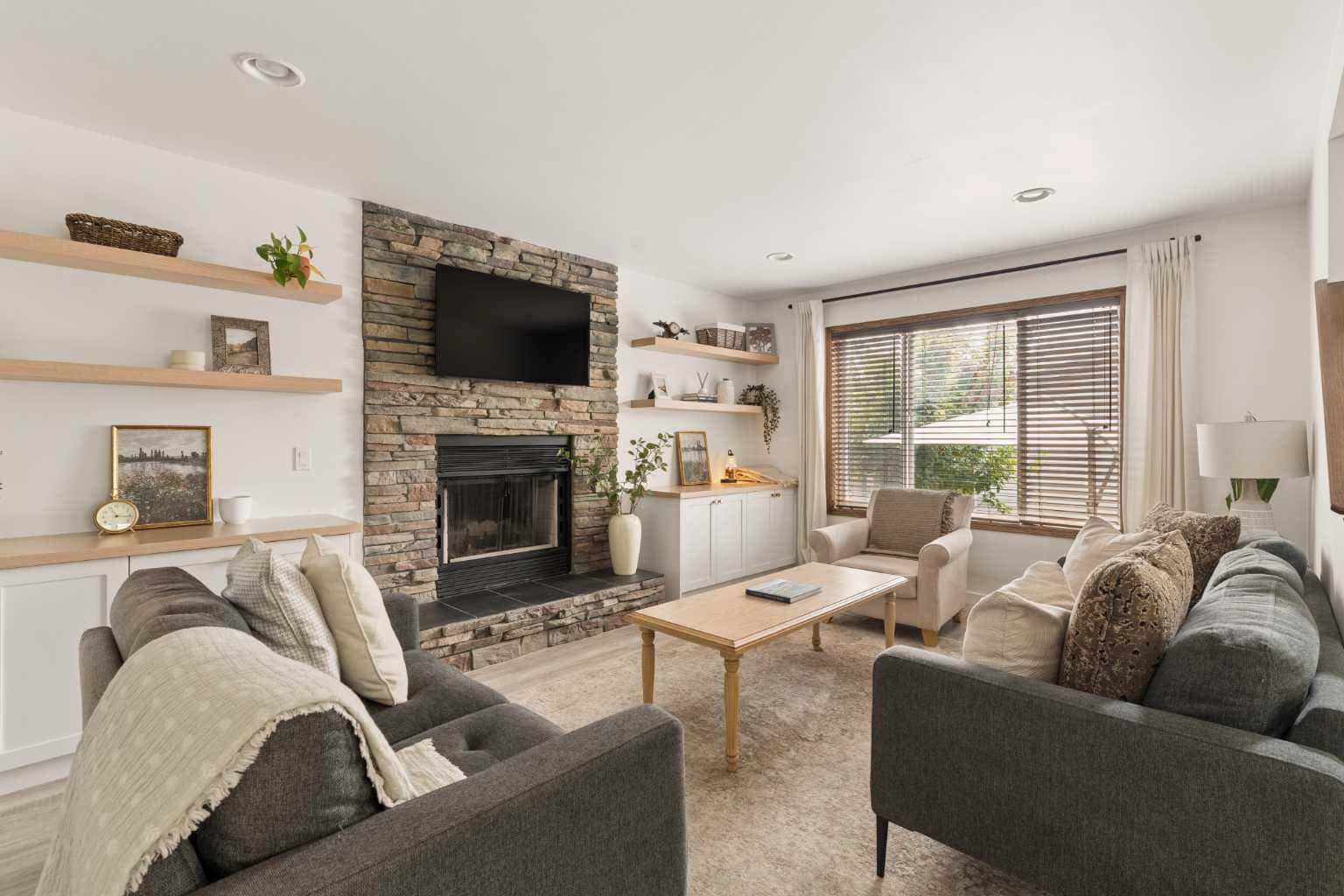 4331 Elgin Avenue SE — photo 3