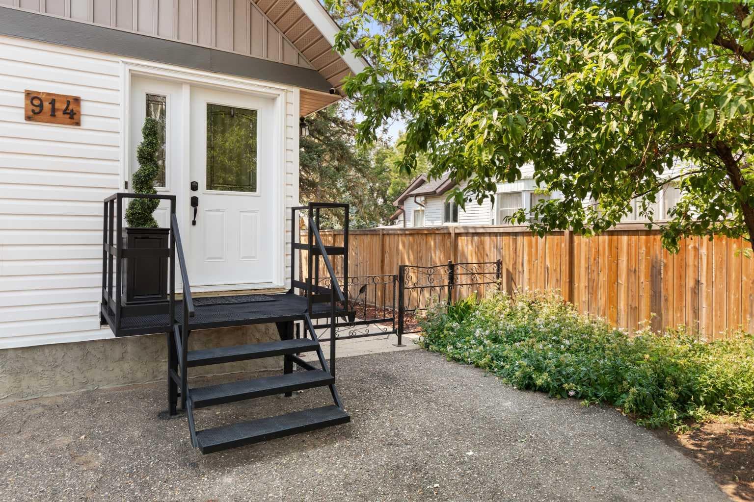 914 3 Street SW — photo 3