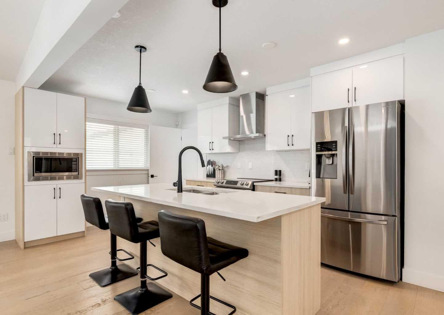1323 106 Avenue SW — photo 4