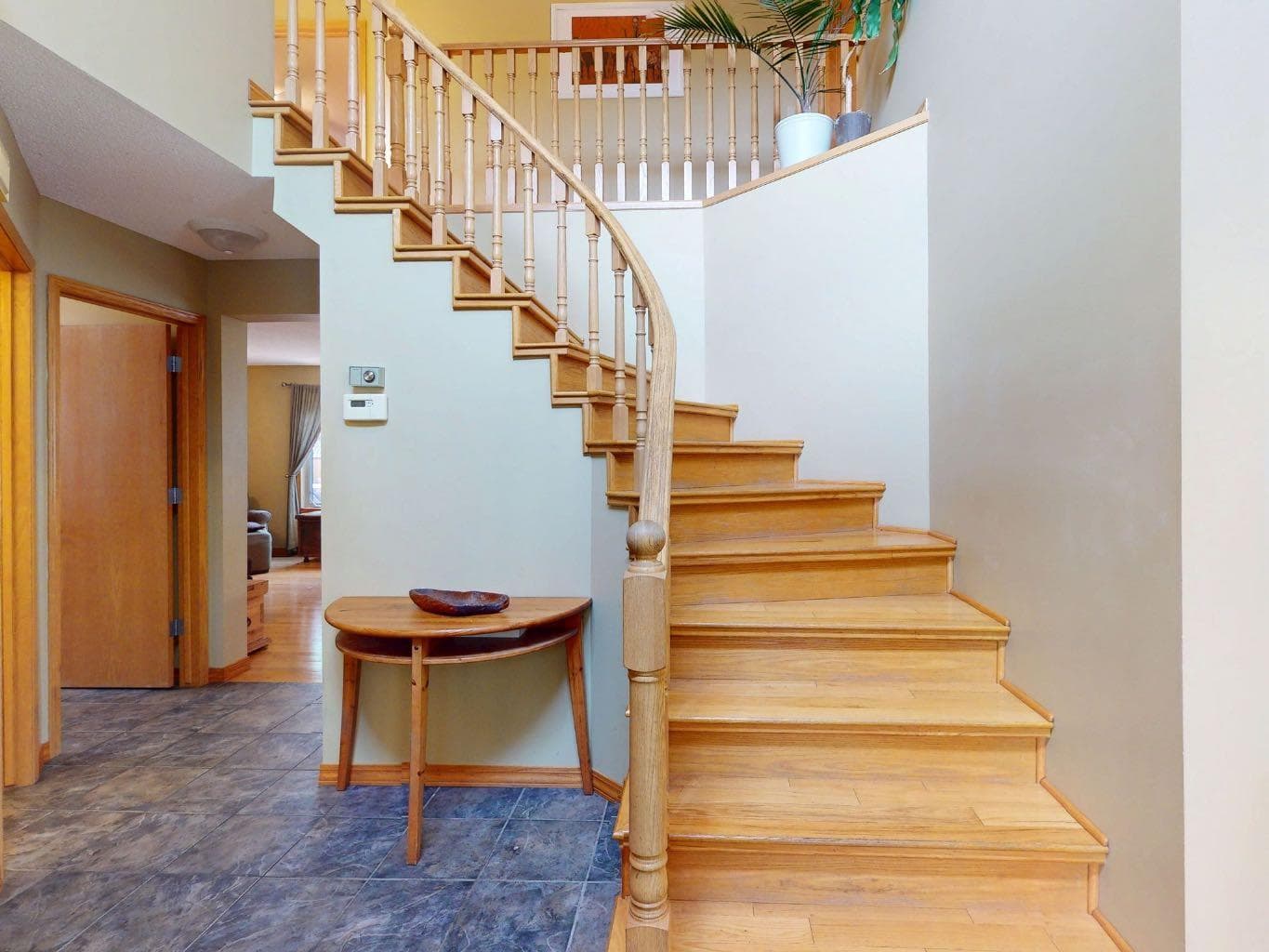 55 Hampshire Grove NW — photo 4