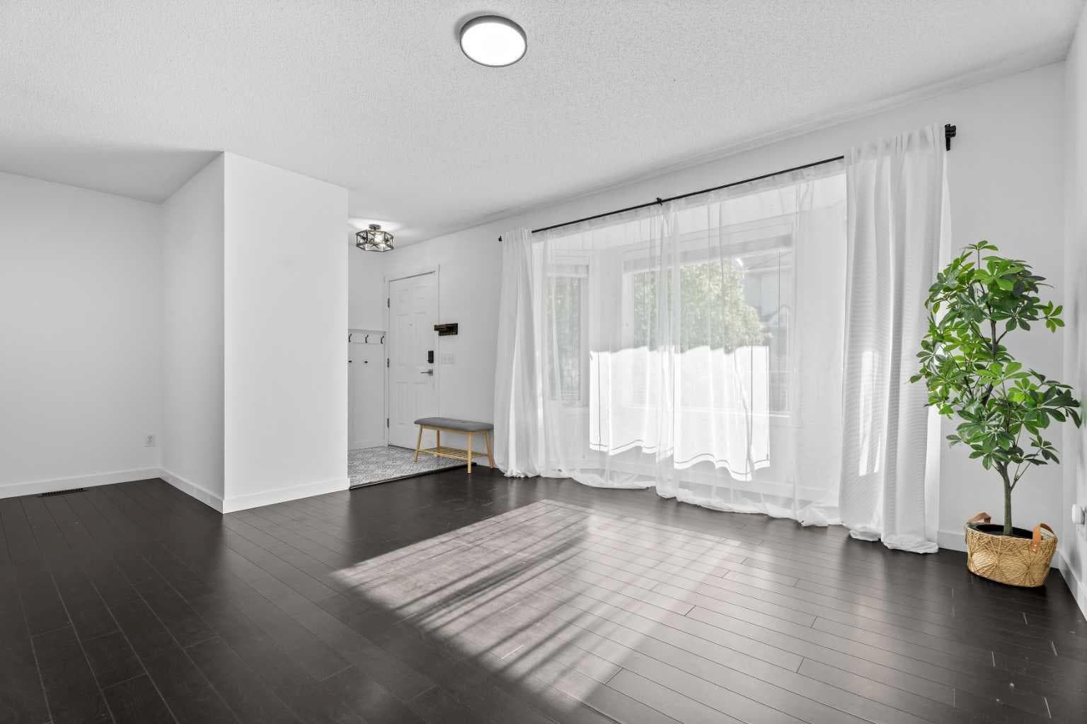 122, 950 Arbour Lake Road NW — photo 4