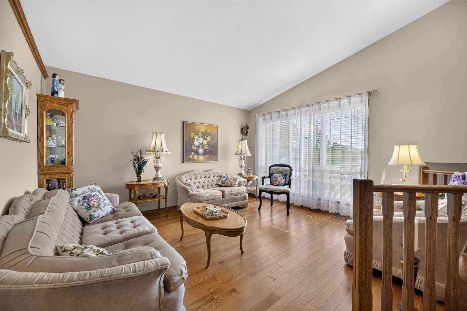 109 Willow Green — photo 3