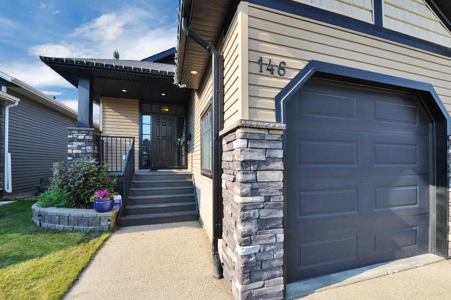146 Sutherland Close — photo 2