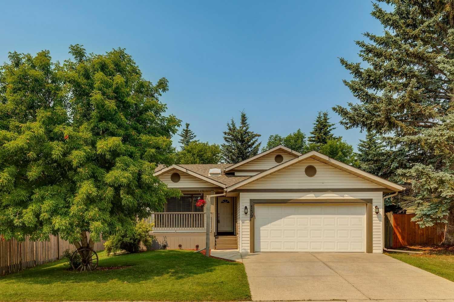 159 Woodbend Way — photo 1