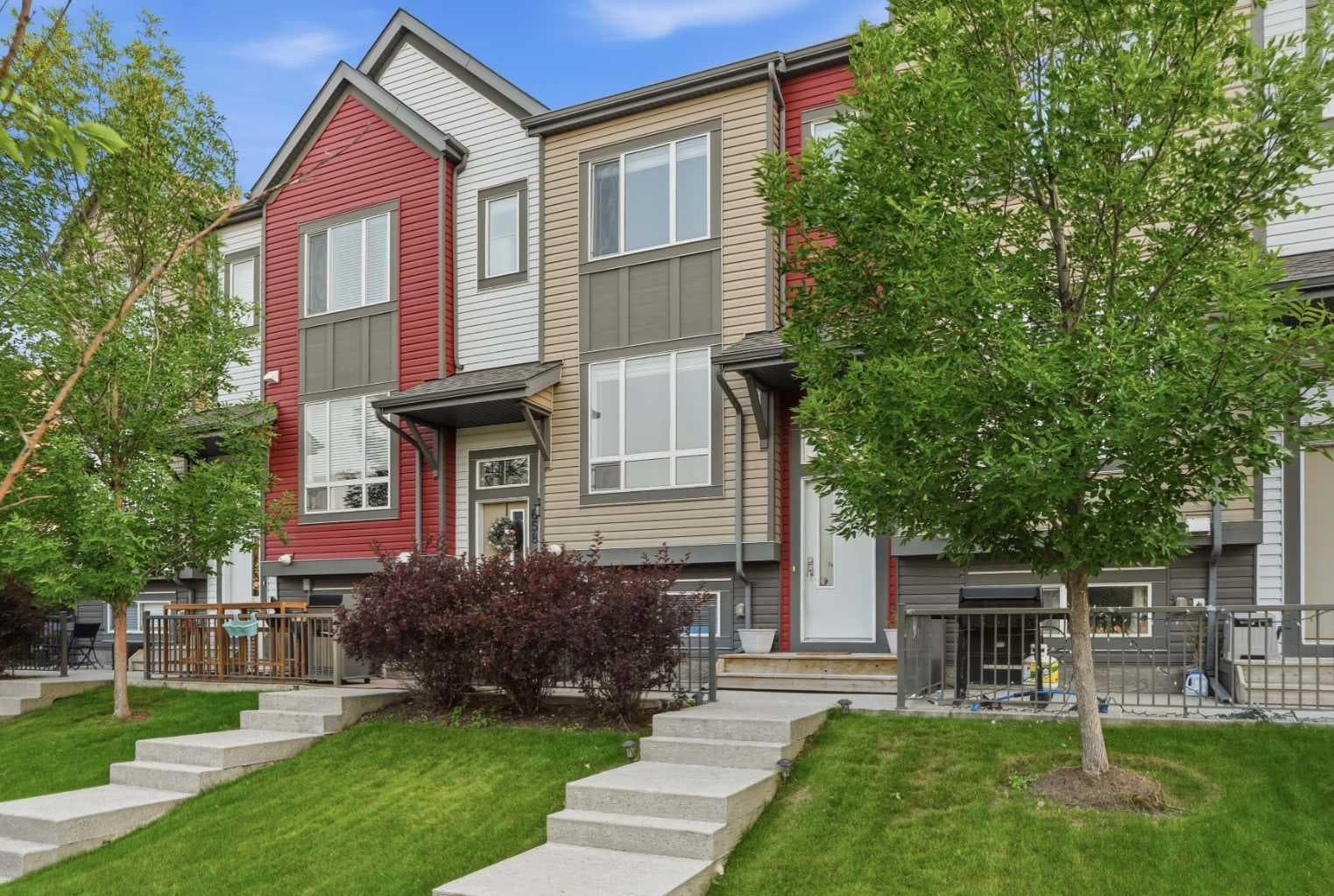 656 Copperpond Boulevard SE — photo 2