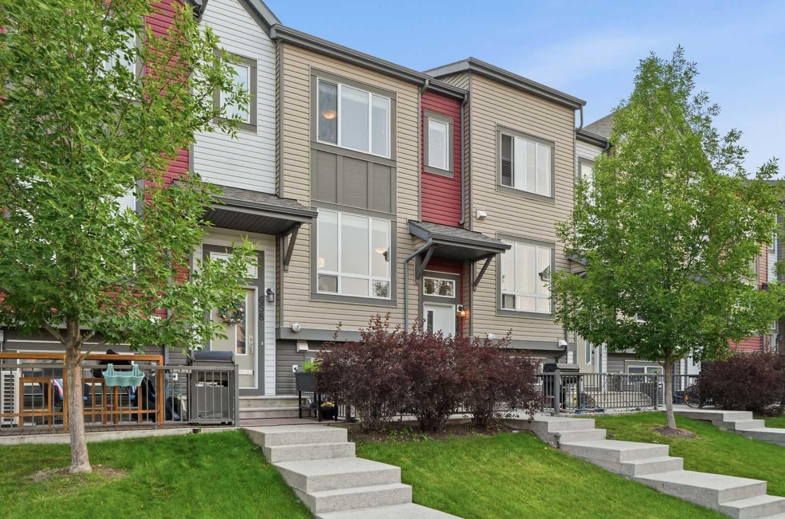 656 Copperpond Boulevard SE — photo 3