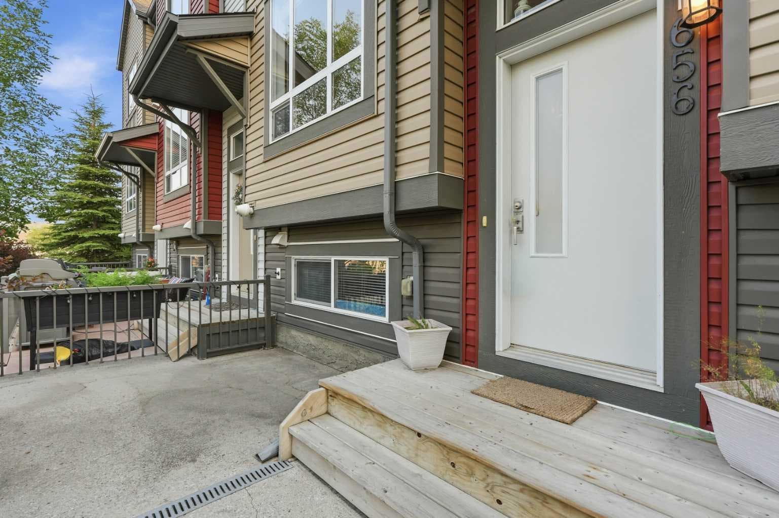 656 Copperpond Boulevard SE — photo 4