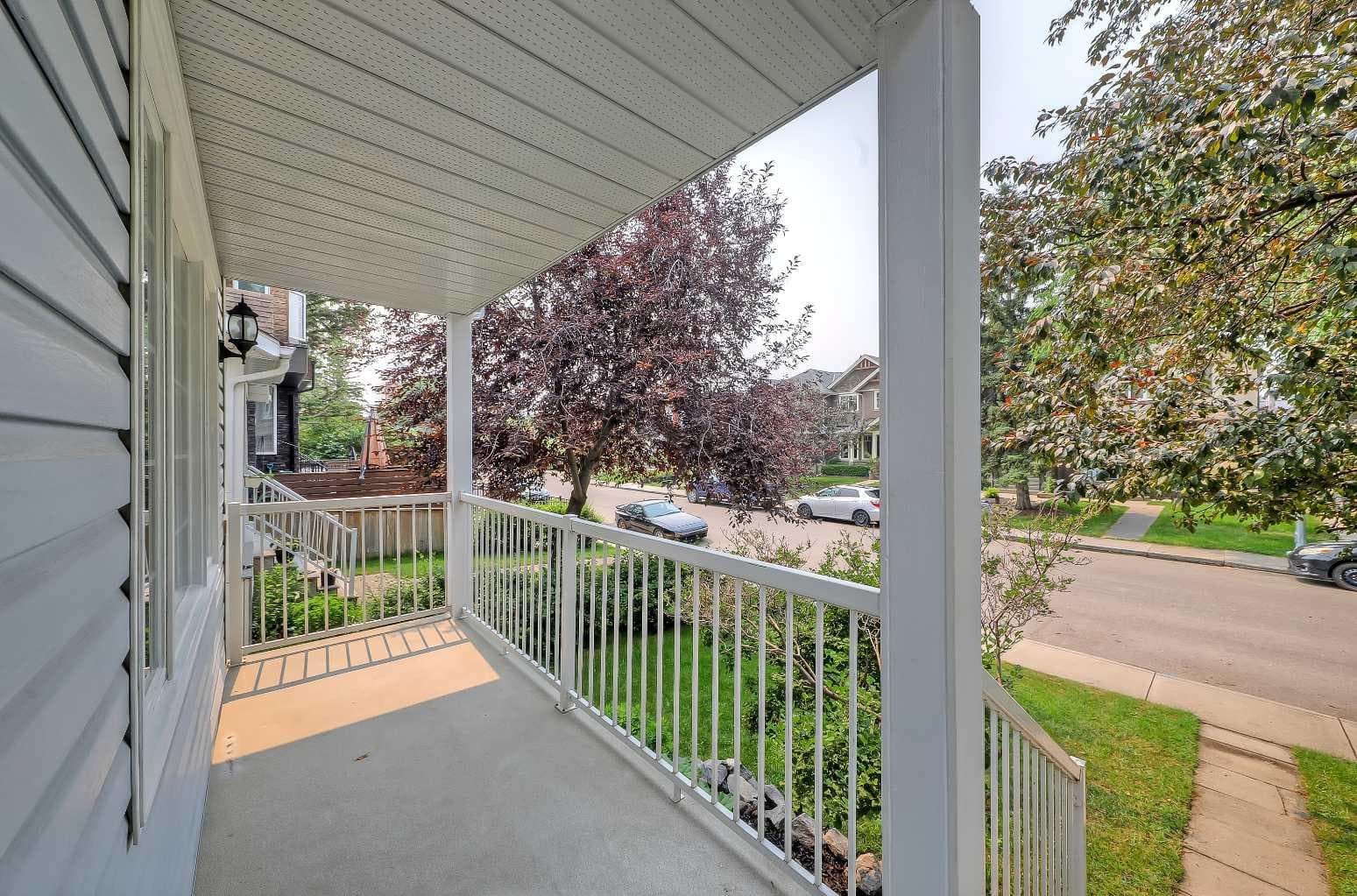 2622 24A Street SW — photo 2