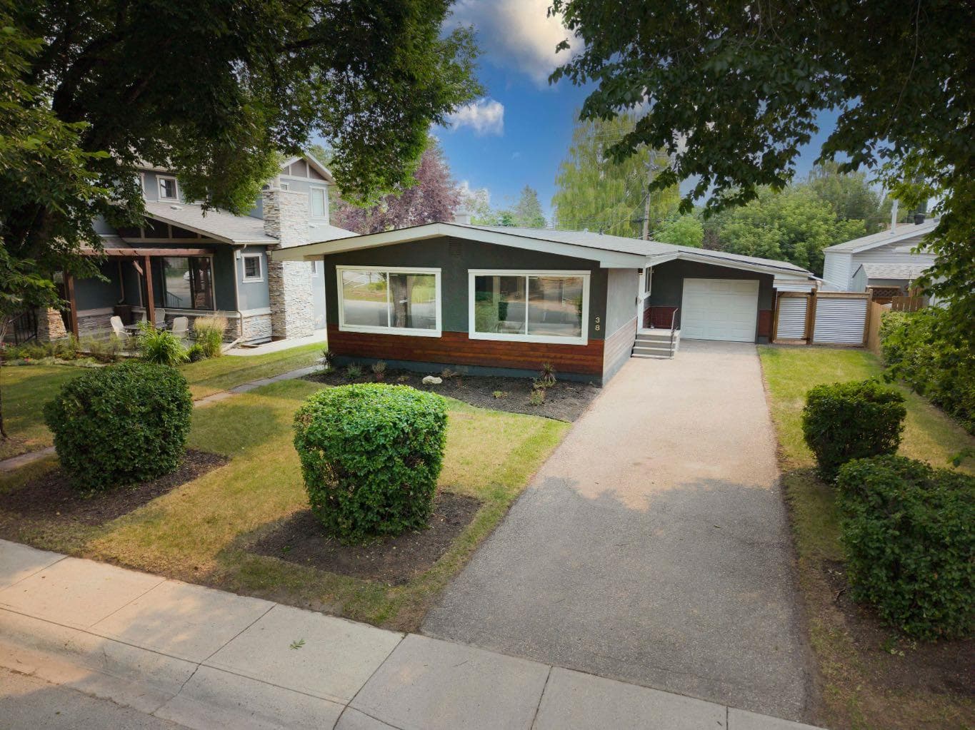 38 Westwood Drive SW — photo 2