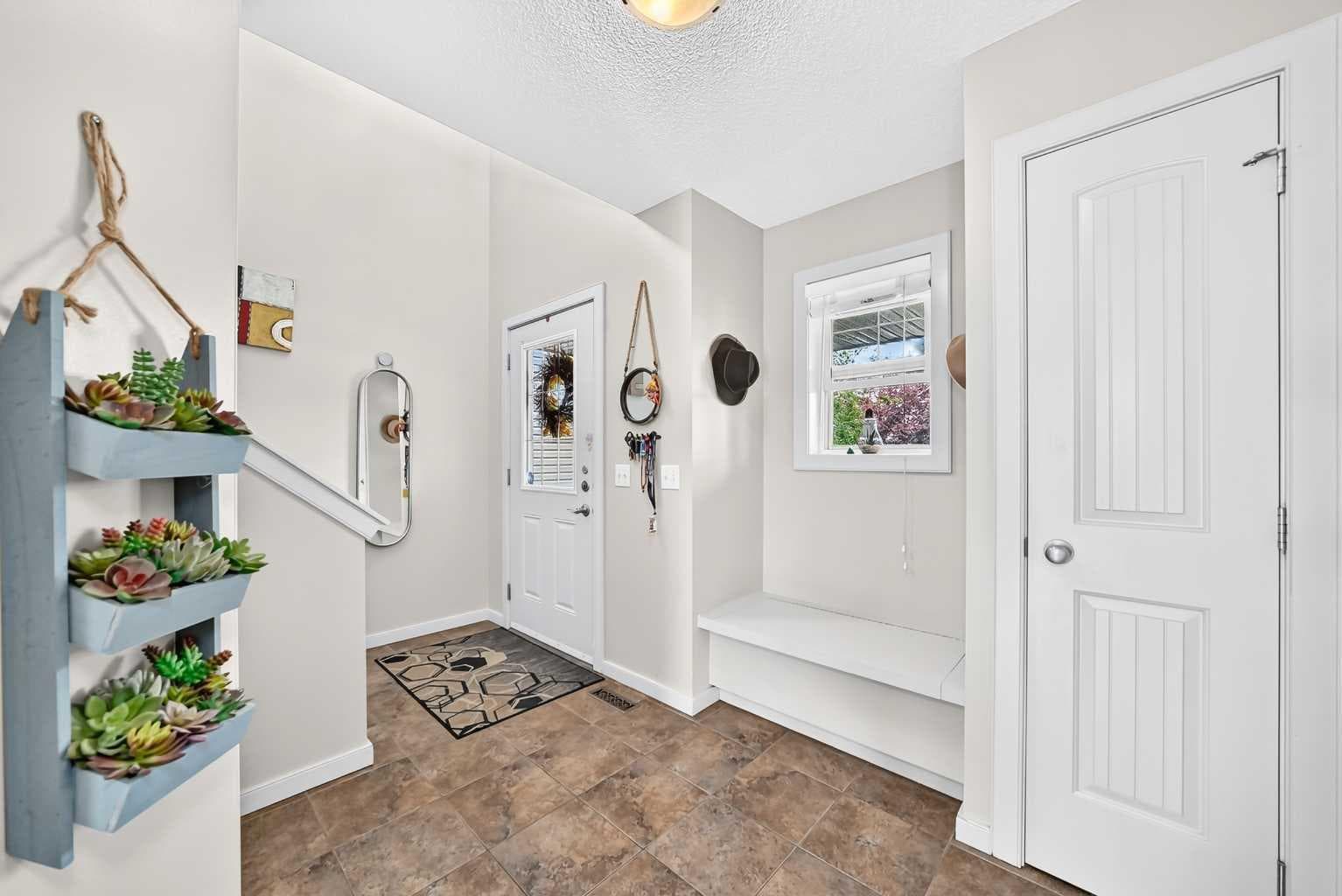 7 Crystal Shores Heights — photo 3
