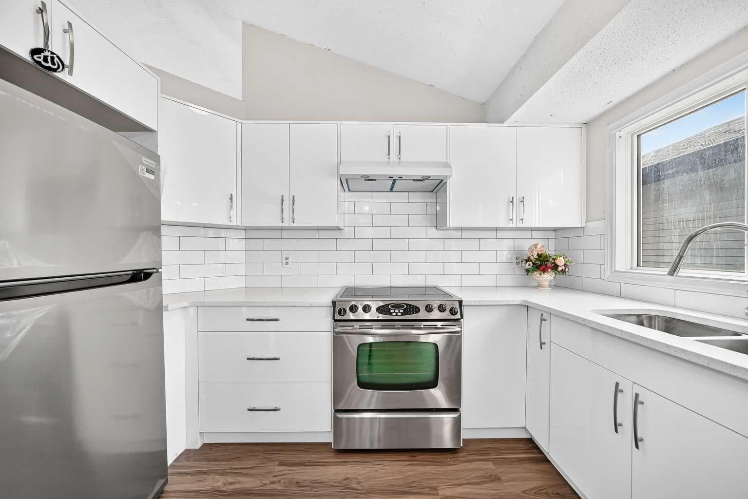 37 Martingrove Way NE — photo 4