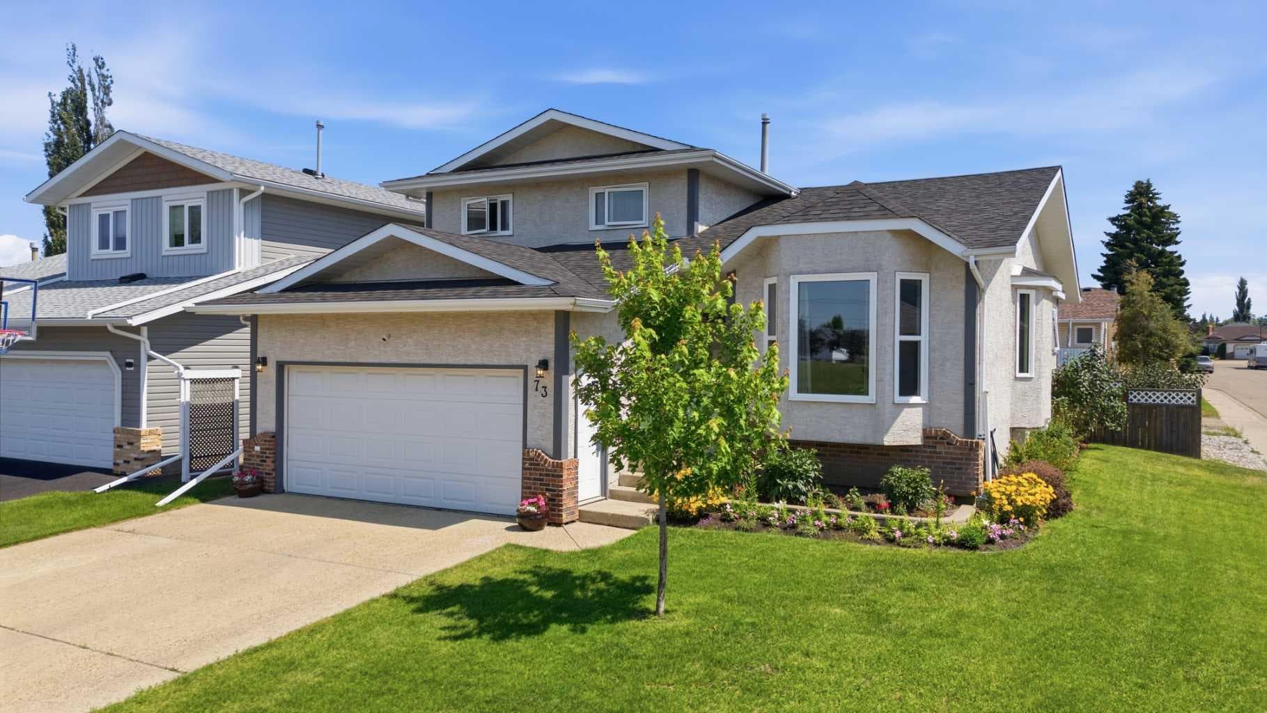 73 Duncan Crescent — photo 1