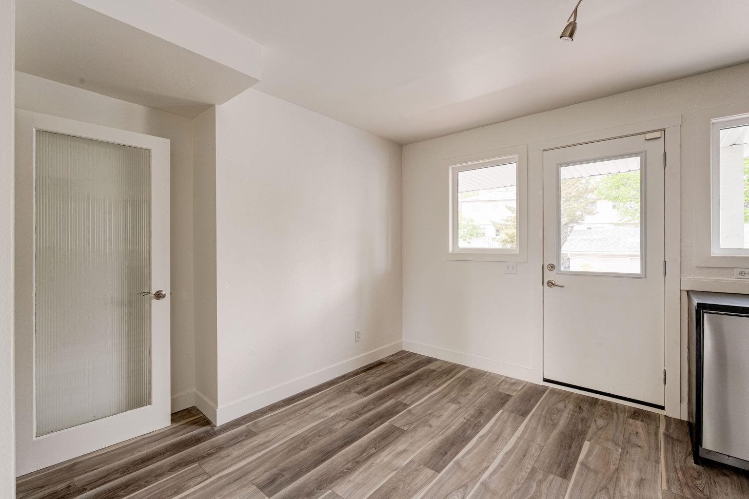 322 Killarney Glen Court SW — photo 3