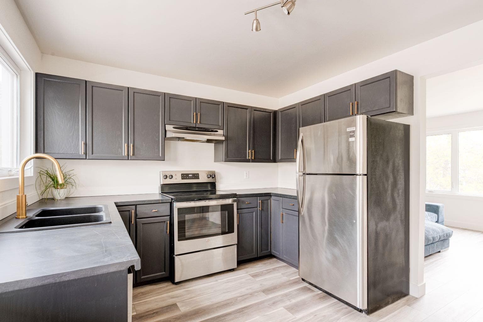 322 Killarney Glen Court SW — photo 5