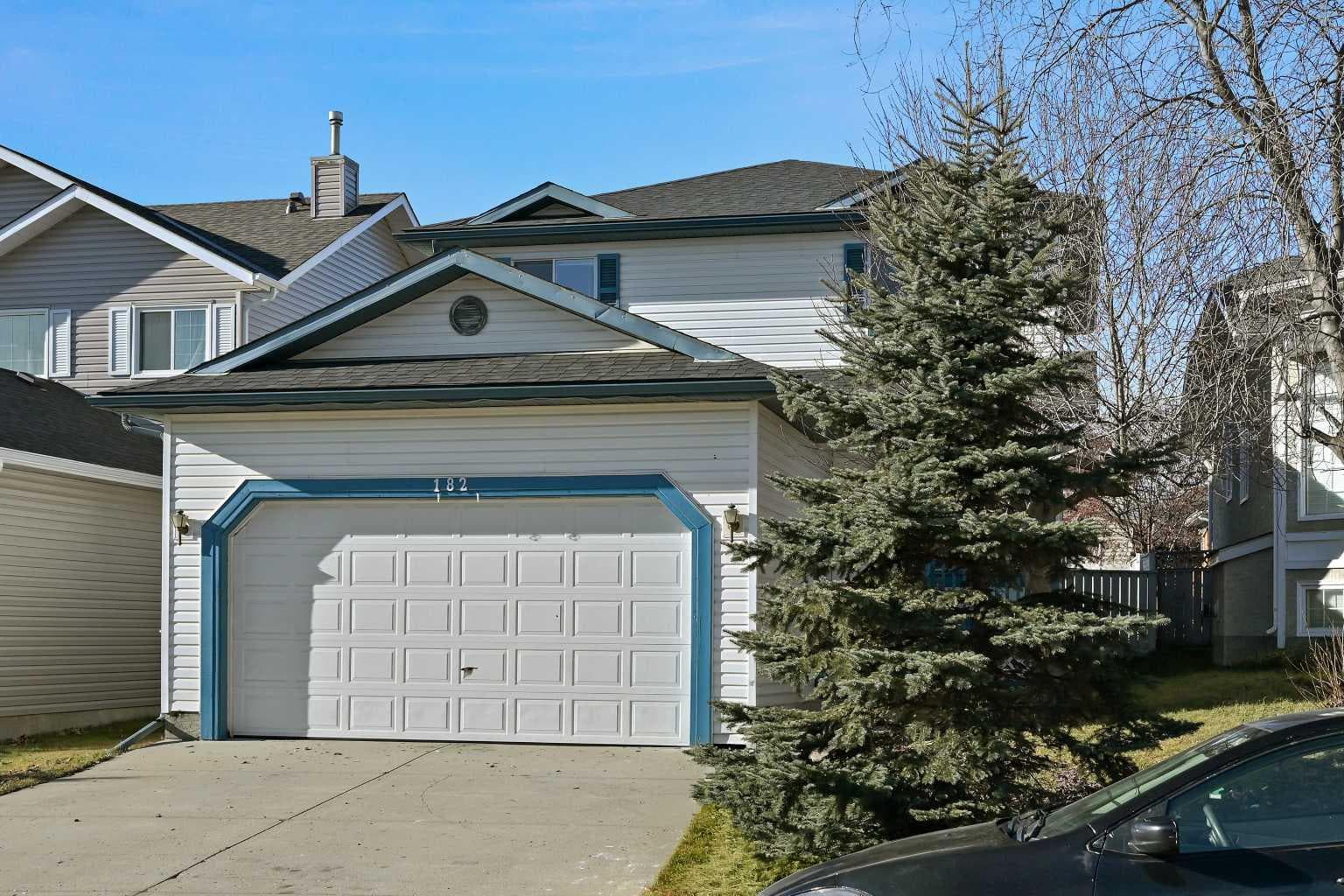 182 Coventry Close NE — photo 3