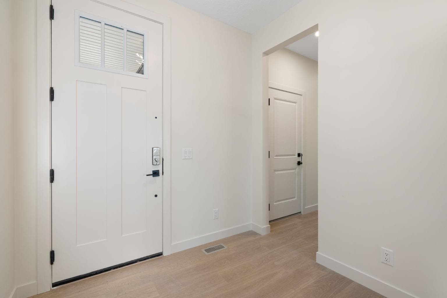 112 Sunrise Heath — photo 3