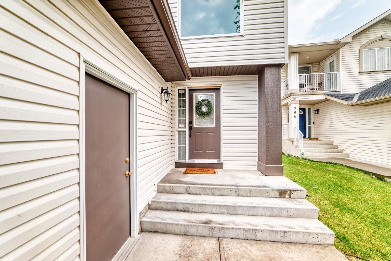 262 Coventry Court NE — photo 2