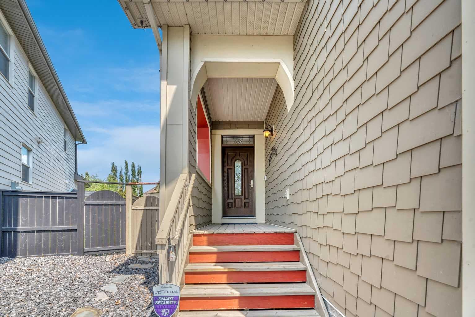 331 Mahogany Court SE — photo 2